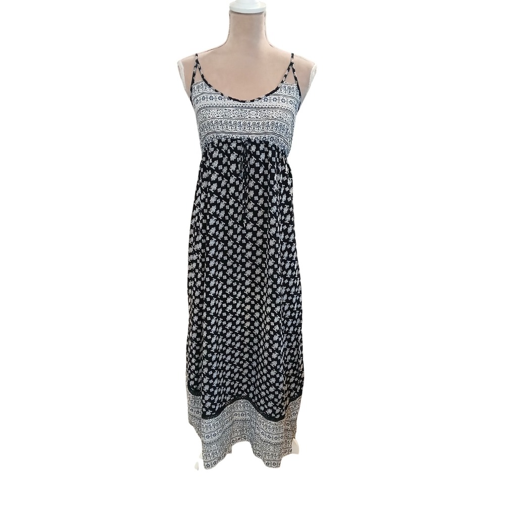 American Eagle Medium Black White Boho Floral Print Maxi Dress Summer Beach